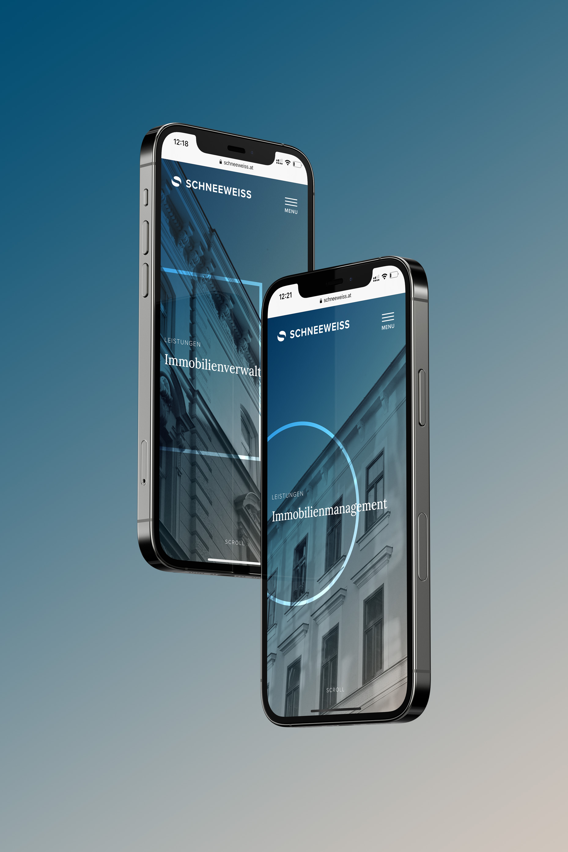 Zwei iPhones, die jeweils eine Website darstellen