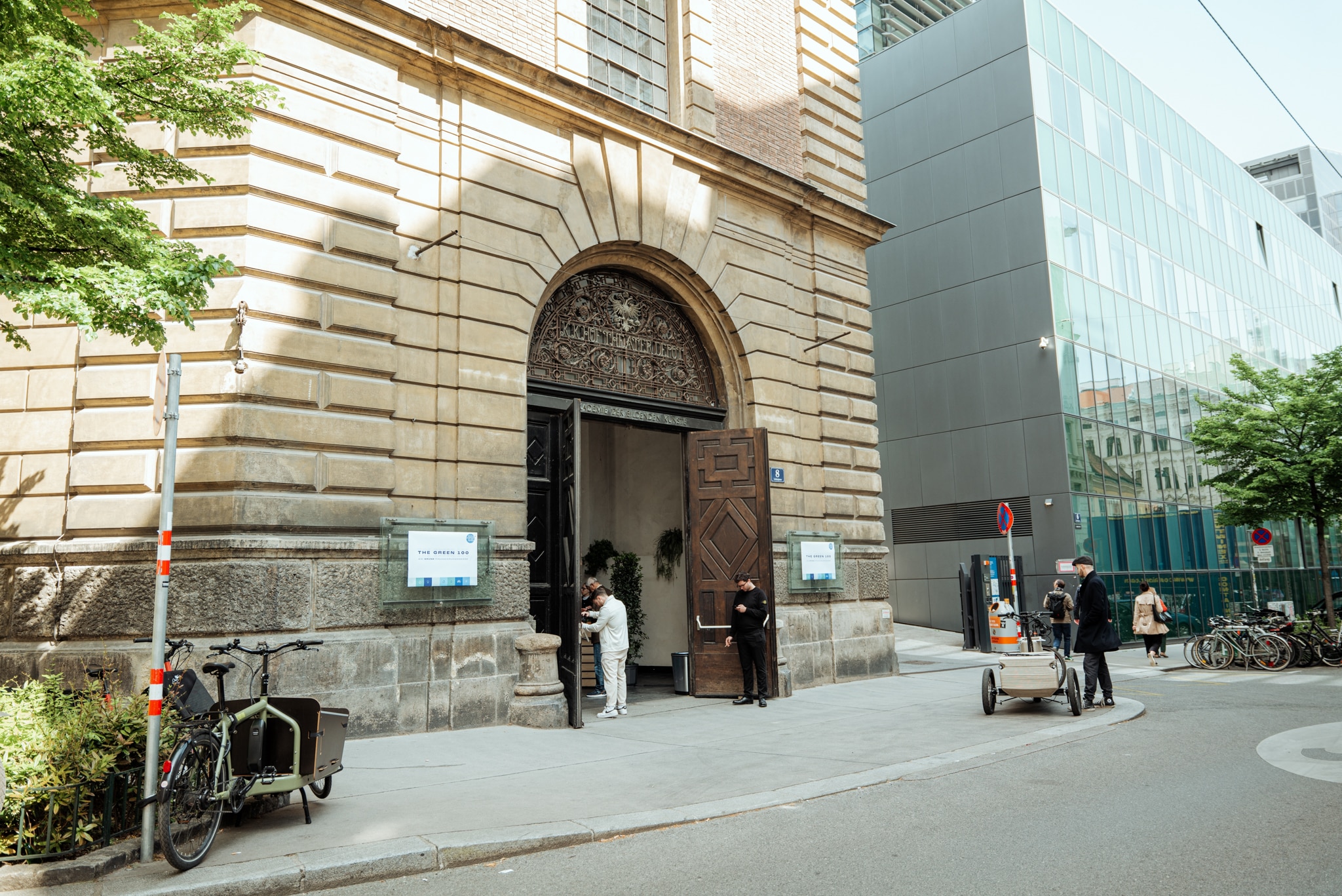 Eingangsbereich der Akademie der bildenden Künste Wien, Veranstaltungsort der grünen Finanzierungsmesse